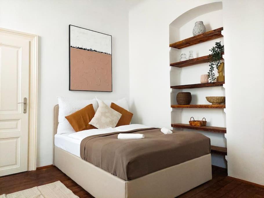 Big Garden Apartment, 10 Minutes To U4 And U6 * Wien