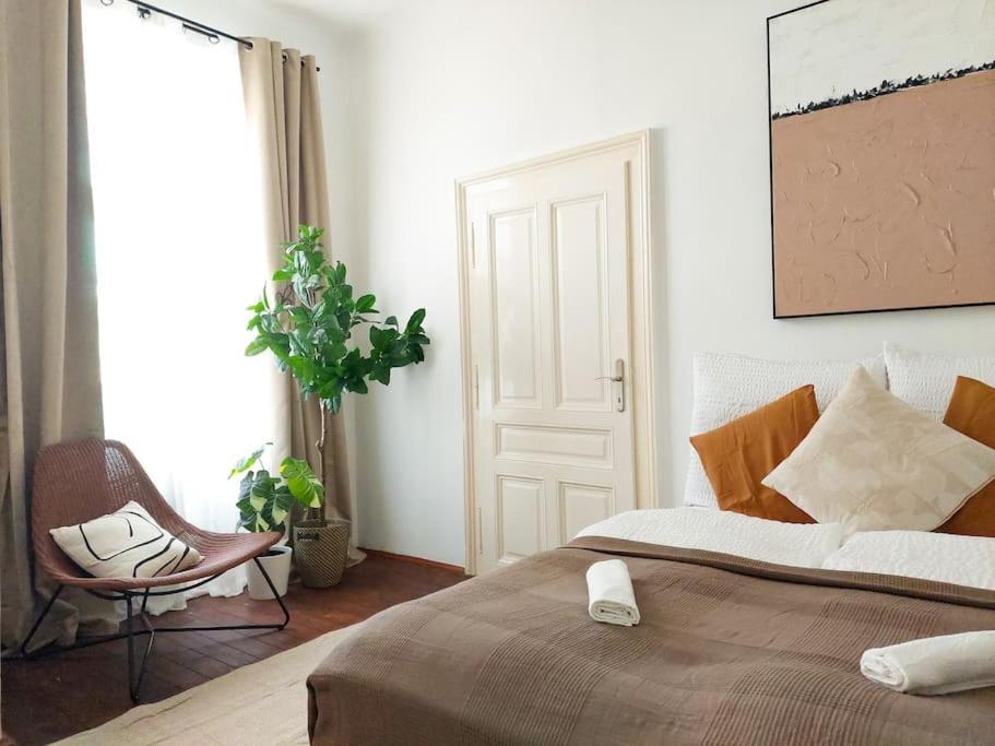 Big Garden Apartment, 10 Minutes To U4 And U6 Apartamento