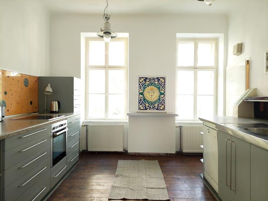 Big Garden Apartment, 10 Minutes To U4 And U6 Apartamento *