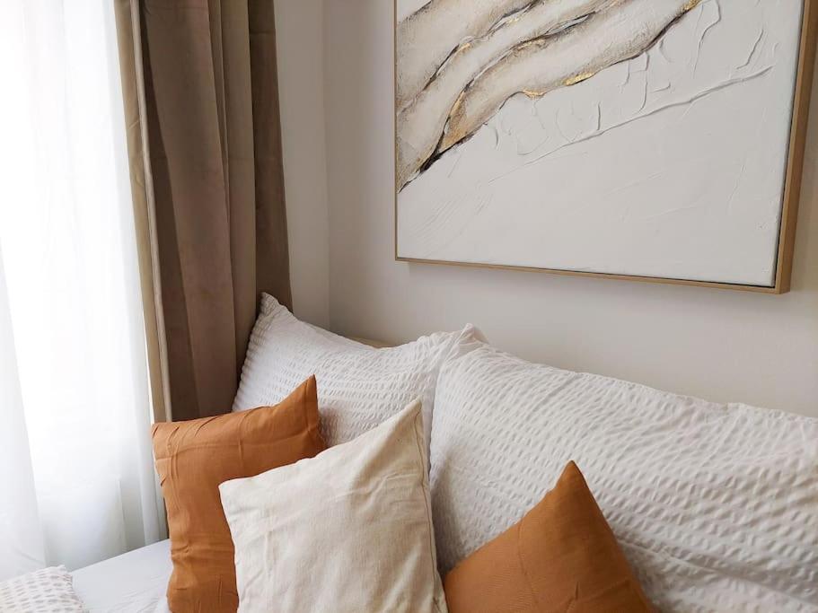 Big Garden Apartment, 10 Minutes To U4 And U6 * Viena