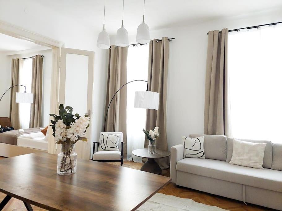 Big Garden Apartment, 10 Minutes To U4 And U6 Viena
