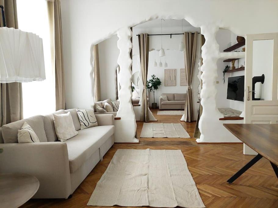 Big Garden Apartment, 10 Minutes To U4 And U6 Viena