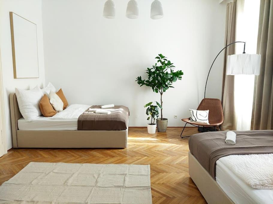 Apartamento Big Garden Apartment, 10 Minutes To U4 And U6 Viena